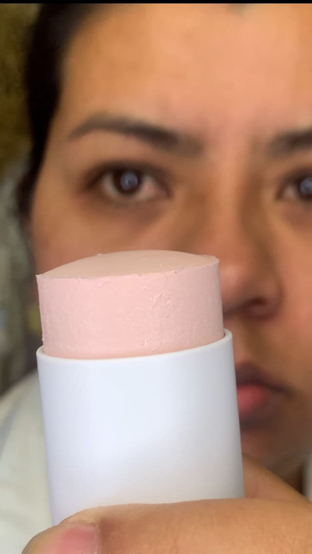 SKIN1004 Madagascar Centella Poremizing Quick Clay Stick Mask review photo by GrazziaViera