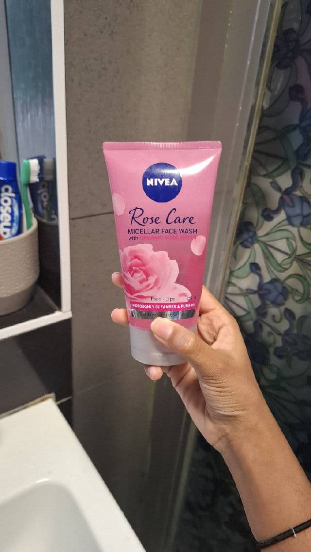 Nivea Rose Care Micellar Face Wash review photo by Theanavi