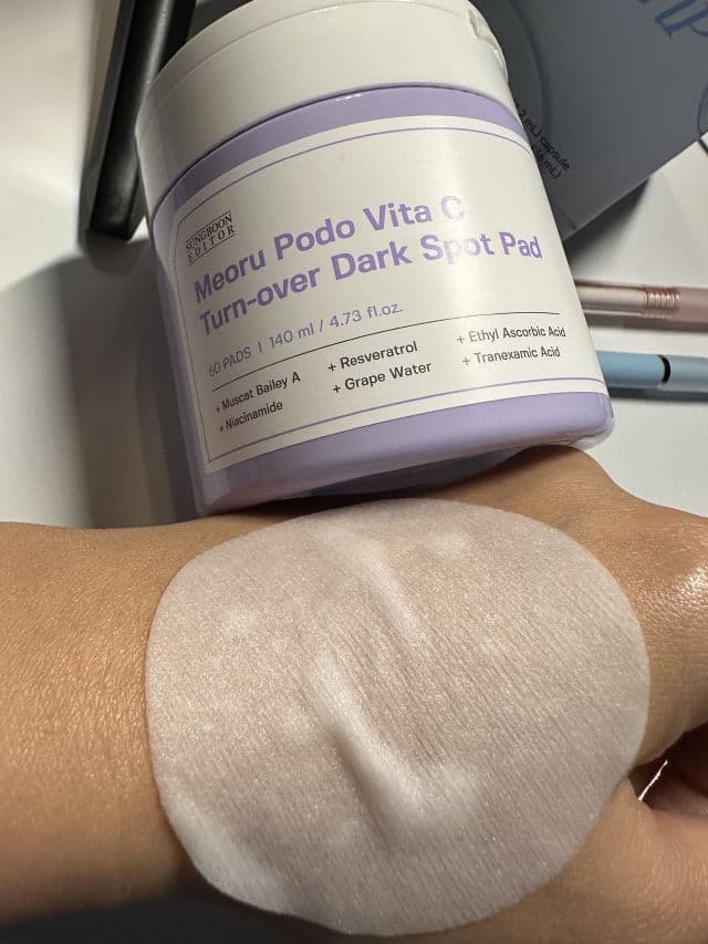 Sungboon Editor Meoru Podo Vita C Turn-Over Dark Spot Pad review photo by jenny88taing