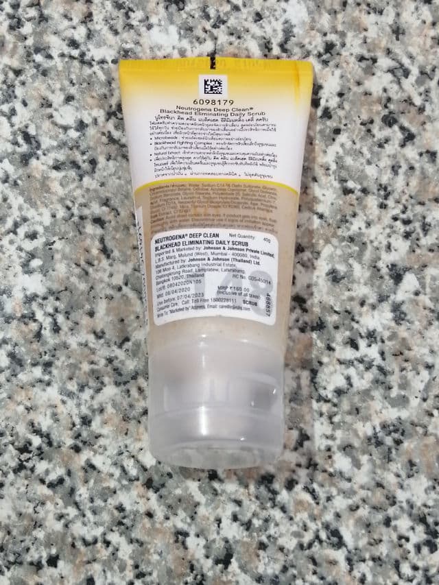 Neutrogena Deep Clean Blackhead Eliminating Daily Scrub review photo by callistataylor