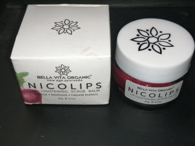 Bella Vita Organic NicoLips Lip Lightening Scrub Balm review photo by callistataylor