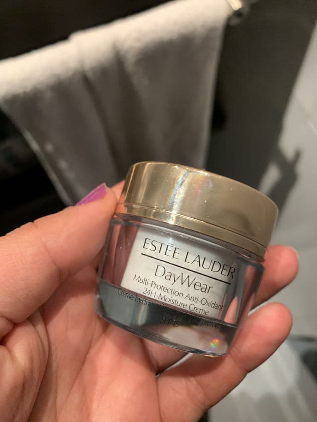 Estee Lauder DayWear Advanced Multi-Protection Anti-Oxidant Lotion SPF 15 review photo by cams99