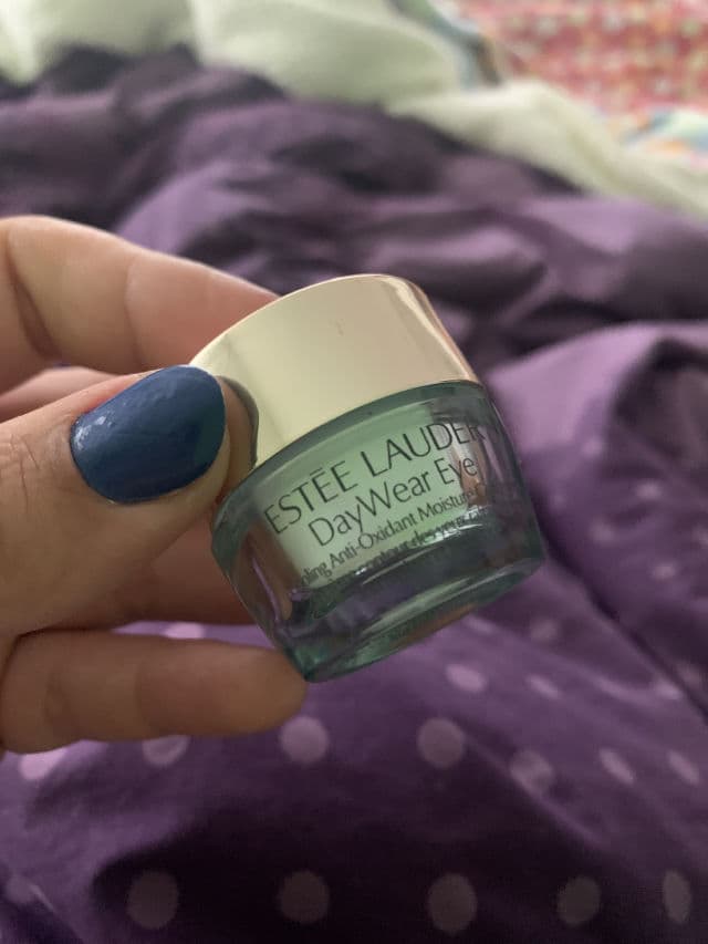 Estee Lauder DayWear Eye Cooling Anti-Oxidant Moisture GelCreme review photo by cams99
