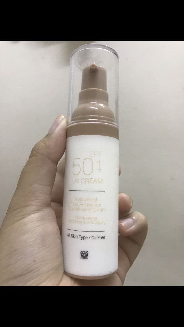 Sendayu Tinggi UV Cream SPF50++ Hydra Fresh Sun Protection Translucent Cream review photo by caramelskindiary