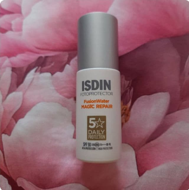 ISDIN Fotoprotector - Fusion Water SPF 50+ review photo by Narcisaorganica
