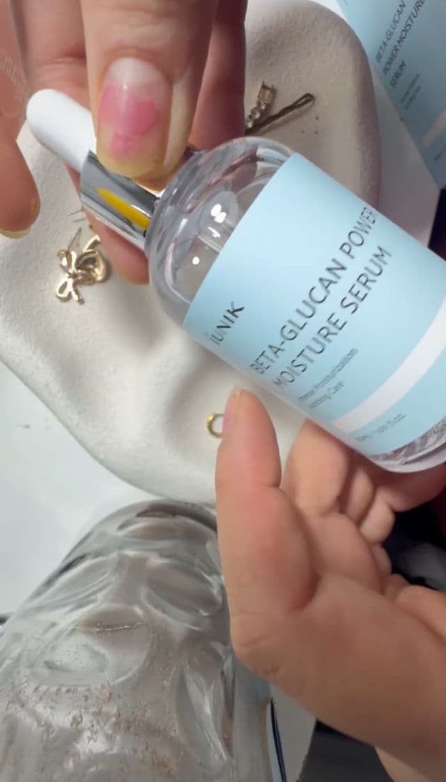 Iunik Beta Glucan Power Moisture Serum review photo by rawina09ugc