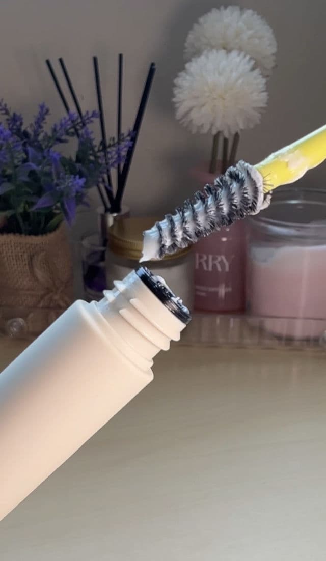 UNLEASHIA N°1 Oatmeal Brown review photo by pierrardbruna