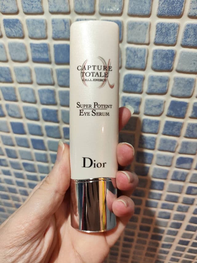 Dior Capture Totale Super Potent Eye Serum review photo by MarGBeauty