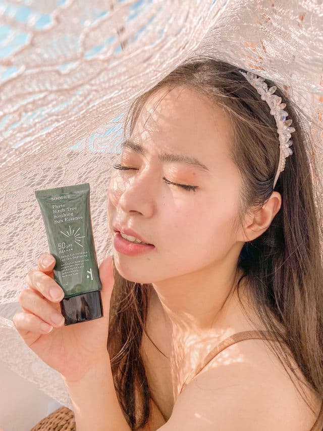 SOOFE'E Phyto Birch Tree Soothing Sun Essence SPF50+ PA++++ review photo by celineysphn