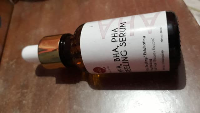 Pipiqiu AHA BHA PHA Peeling Serum review photo by fiorence