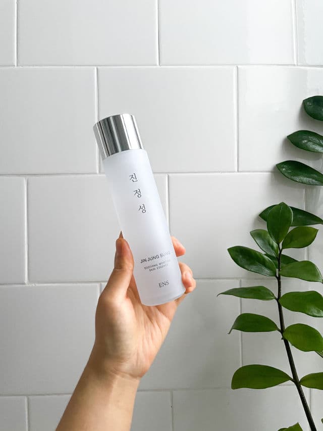 ENS Jin Jung Sung Soothing Moisture Skin Essence review photo by christinesskin