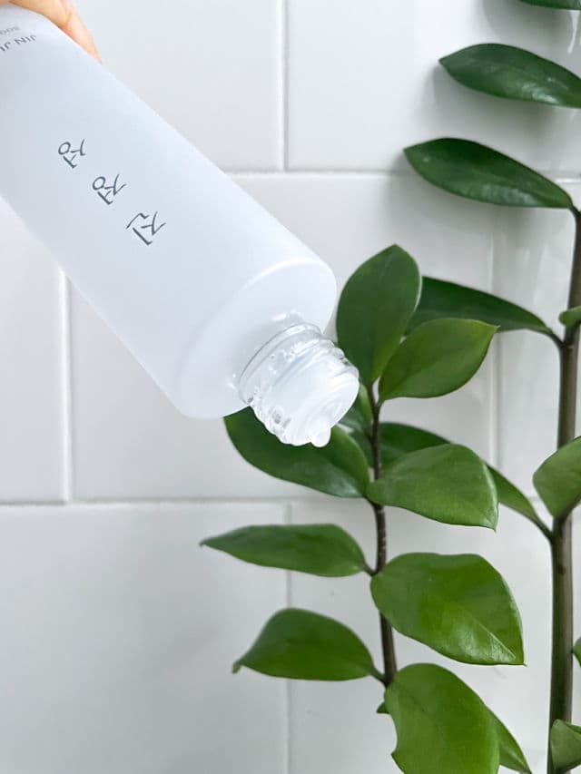 ENS Jin Jung Sung Soothing Moisture Skin Essence review photo by christinesskin