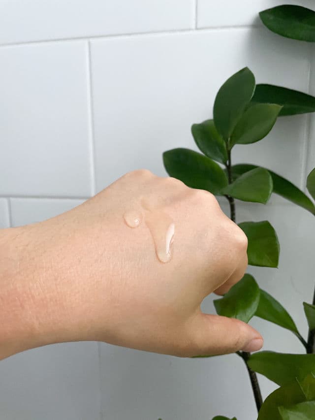 ENS Jin Jung Sung Soothing Moisture Skin Essence review photo by christinesskin