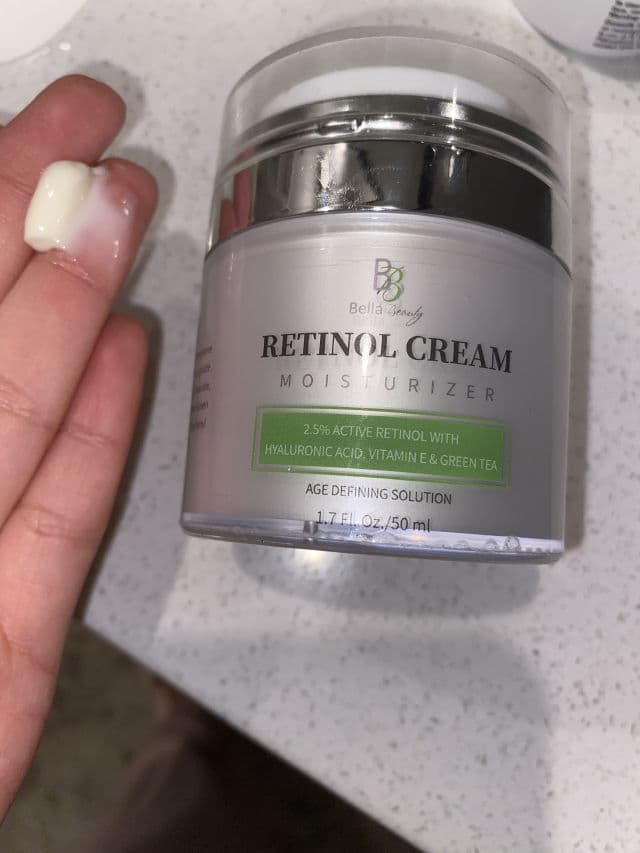 Bella Beauty Retinol Cream Moisturizer review photo by CindyCuidaTuPiel
