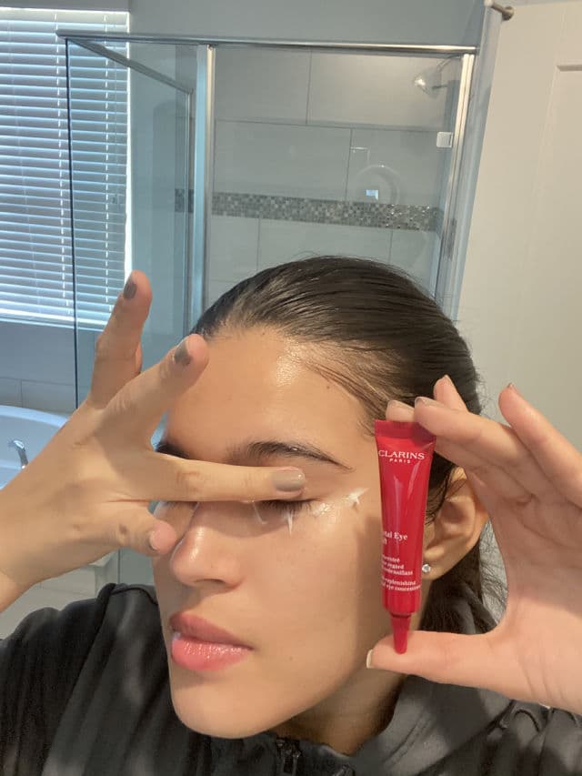 Clarins Total Eye Lift review photo by CindyCuidaTuPiel