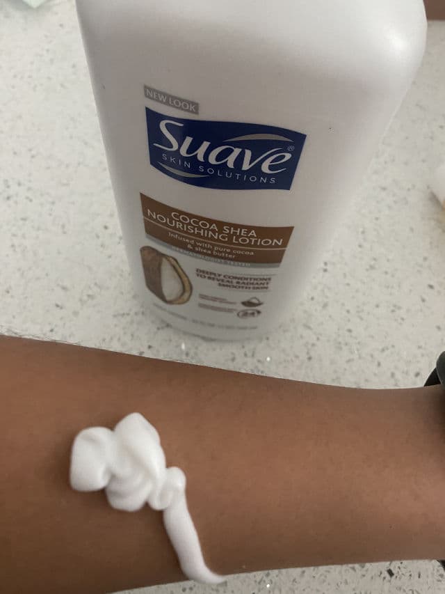 Suave Solutions Body Lotion Cocoa Butter & Shea review photo by CindyCuidaTuPiel