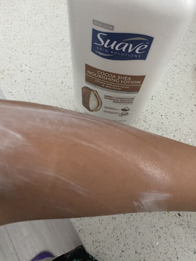 Suave Solutions Body Lotion Cocoa Butter & Shea review photo by CindyCuidaTuPiel