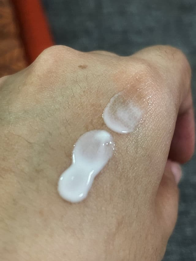 Dermaction Plus by Watsons Advanced Sun Water Drop Cream Gel SPF50 review photo by clarissa02