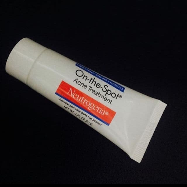 Neutrogena On-The-Spot Acne review photo by clauiidayao