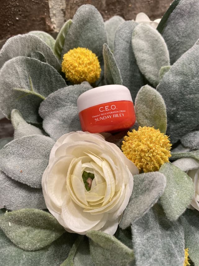 Sunday Riley Vitamin C Rich Hydration Cream review photo by cleahanchey