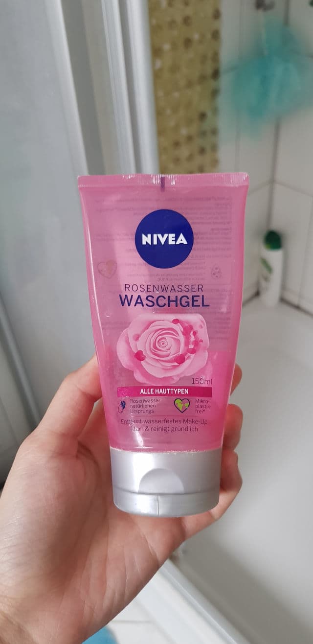 Nivea Micellar Rose Water Wash Gel review photo by clumpsymai