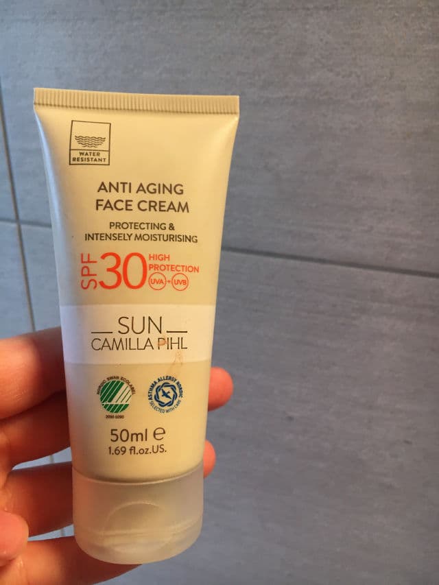 Camilla Pihl Sun Camilla Pihl Face Protection Spf 30 review photo by Cornelia