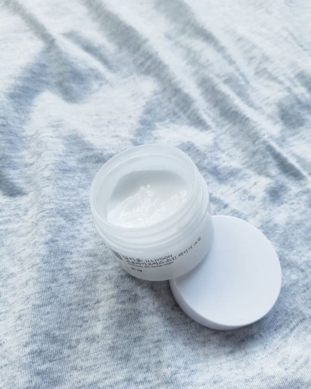 ILLIYOON Probiotics Skin Barrier Cream review photo by cypress