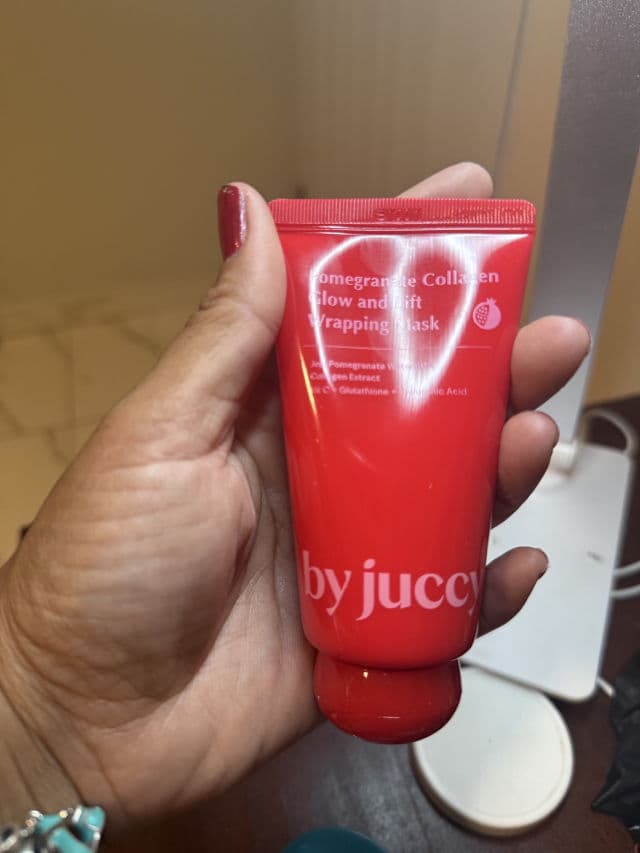 By Juccy Pomegranate Collagen and Lift Wrapping Mask review photo by Anyinedjs