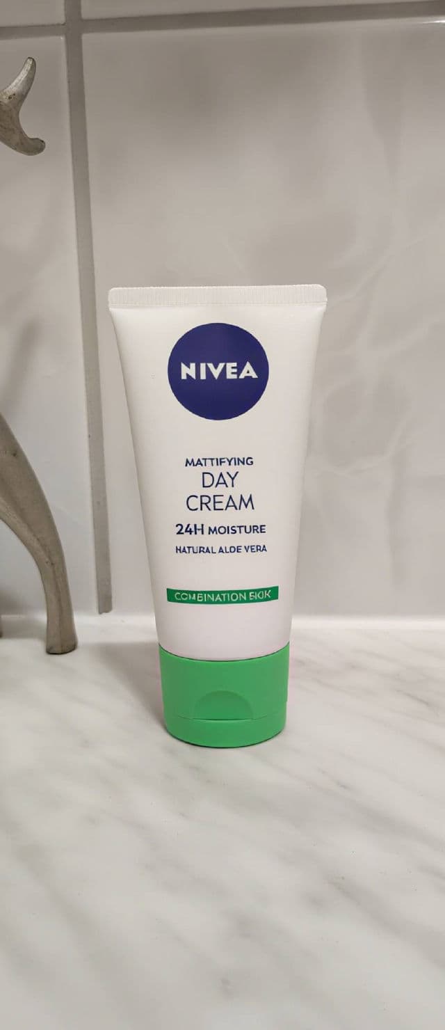 Nivea Mattifying Day Cream review photo by beauty101finland
