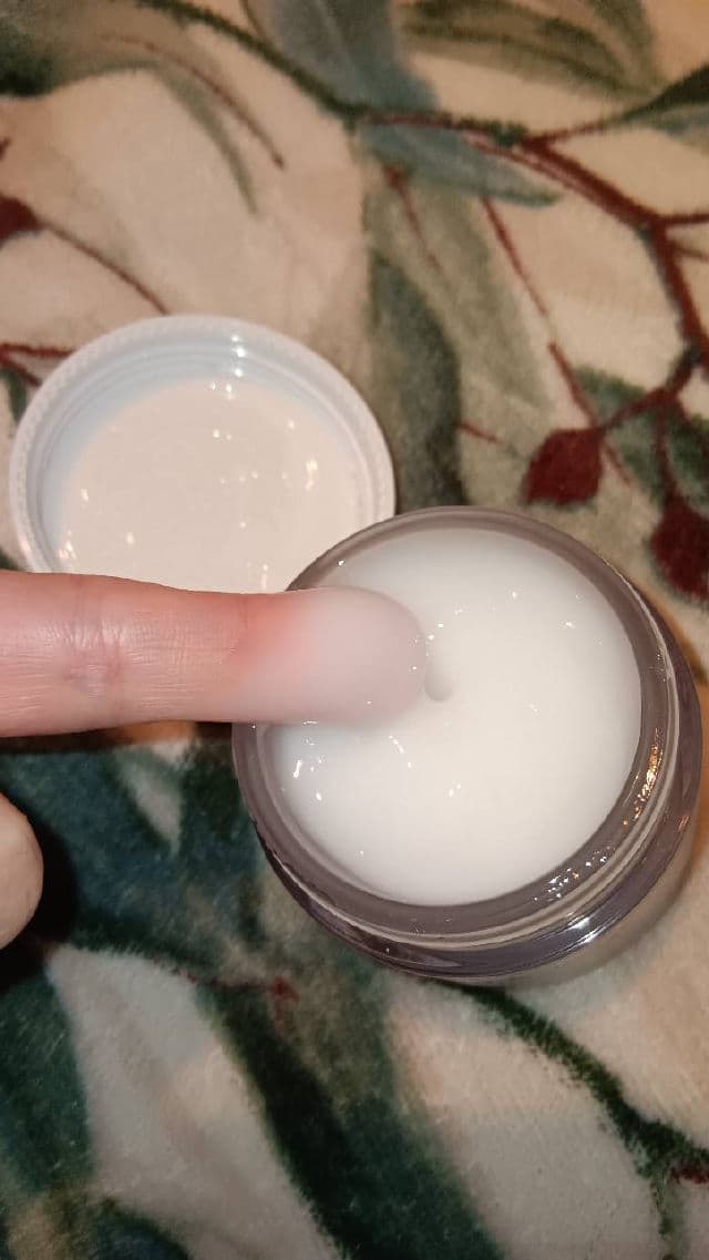 Red Blemish Clear Cream product review