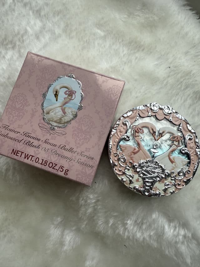 Flower Knows 02 Romanticism review photo by ReviewsLynWrotes