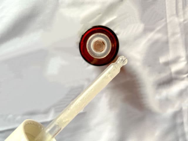 Good Molecules Discoloration Correcting Serum review photo by dadeeskin