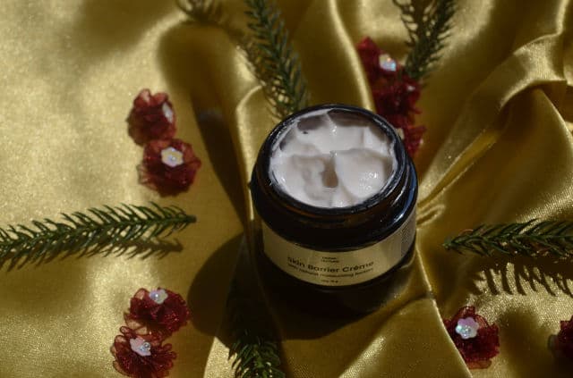 Dermitecture Skin-barrier Crème review photo by dailyskincareblog