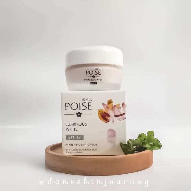 POISE Luminous White Whitening Day Cream SPF 19 review photo by daneskinjourney