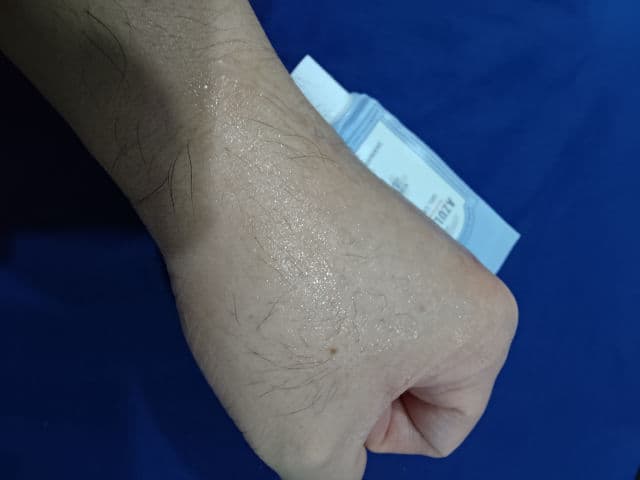 Dermatory Azulene Hypoallergenic Cica Gel Cream review photo by danielwonderland