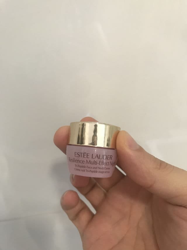 Estee Lauder Resilience Multi-Effect Tri-Peptide Face and Neck Creme SPF 15 review photo by darkship
