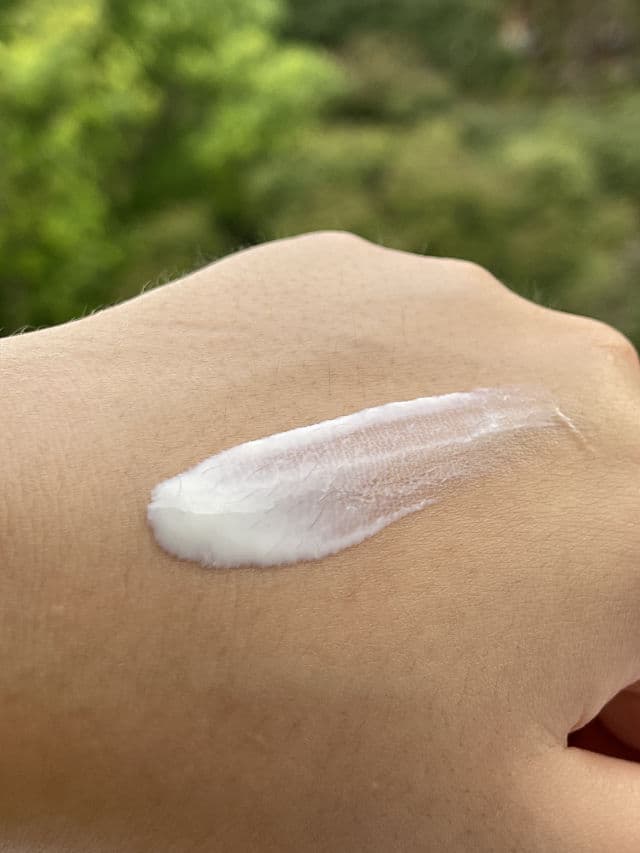 Biore UV Kids Pure Milk SPF 50 PA+++ review photo by daynapingu