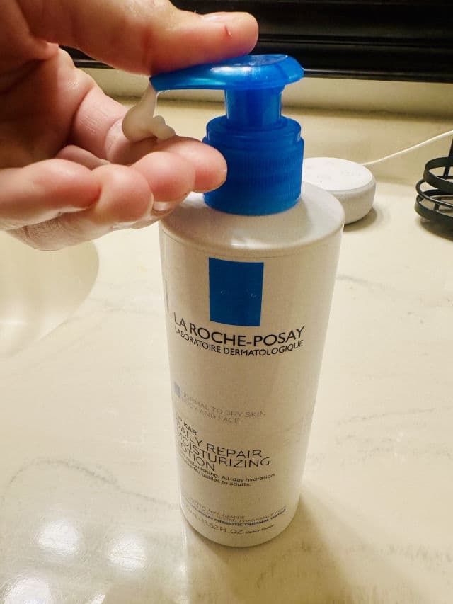 La Roche-Posay Lipikar Lotion review photo by corfor15