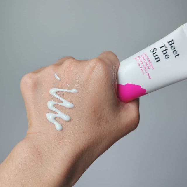 Krave Beauty Beet The Sun SPF 40 PA+++ review photo by kaoriskincarejournal