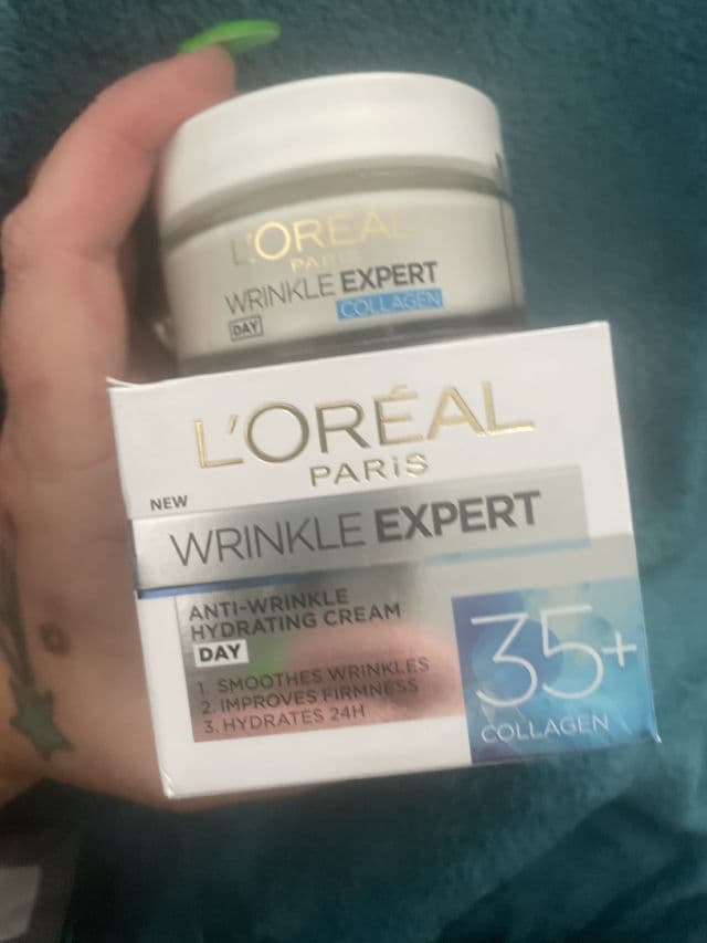L'Oreal Paris Wrinkle Expert Day/Night Moisturizer review photo by debbiesdiamante