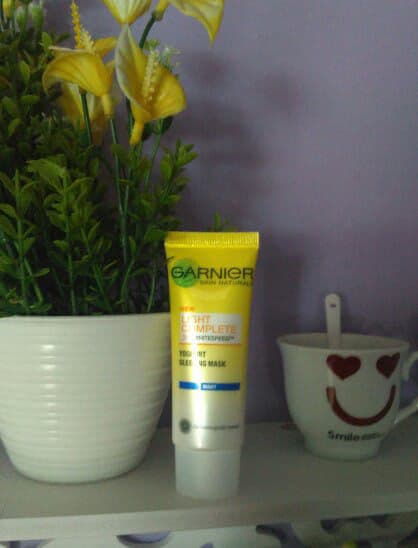 Garnier Light Complete White Speed Yoghurt Sleeping Mask review photo by deby