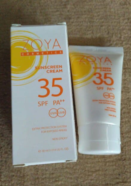 Zoya Sunscreen Cream SPF 35 PA++ review photo by deby