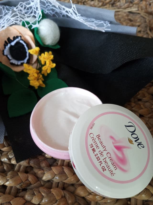 Dove Nourishing Body Care Beauty Cream review photo by deby