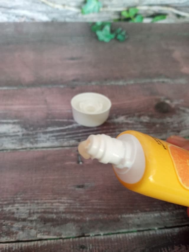 Pond's Juice Collection Moisturizer Gel Cream Moisturizer Orange Nectar review photo by deby