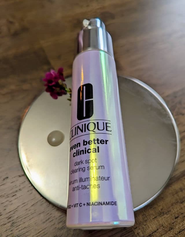 Clinique Pore Refining Solutions Correcting Serum review photo by remedyforbeauty