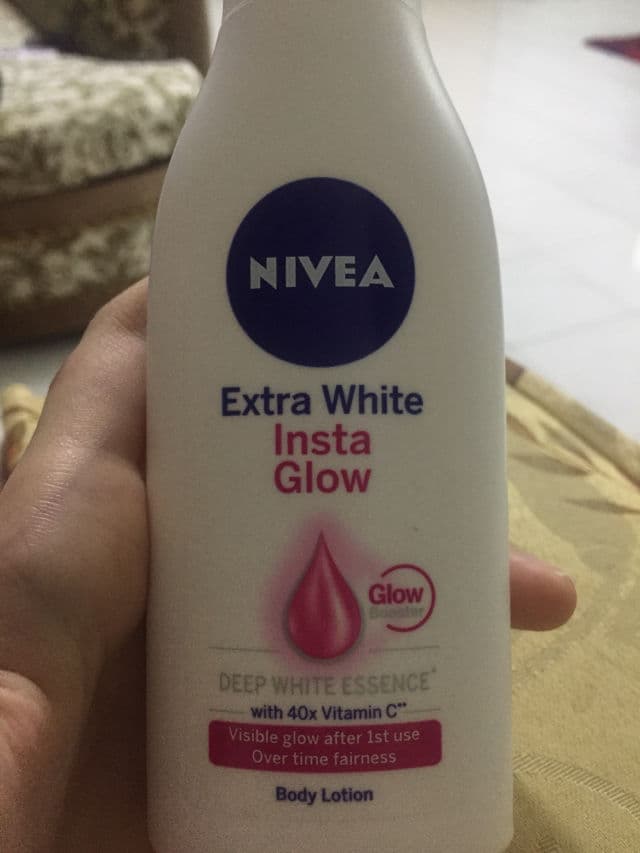 Nivea Extra White Insta Glow Body Lotion review photo by deenaa1