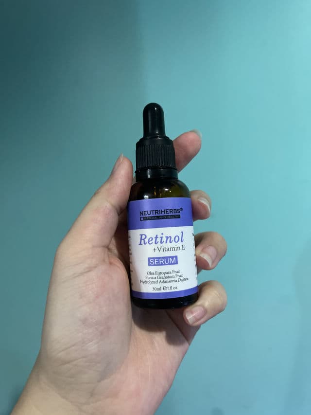 Neutriherbs Retinol Serum + Vitamin E review photo by dengsoon6