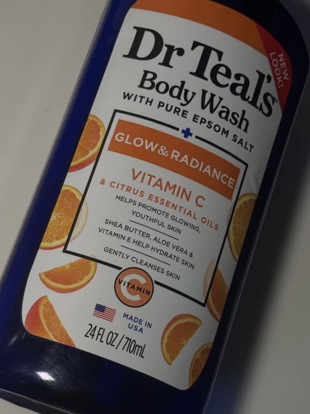 Dr Teal's Glow & Radiance Body Wash with Vitamin C review photo by camilaconsuegra