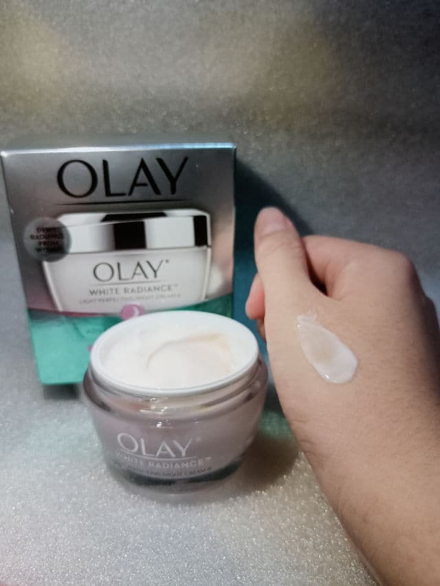 Olay White Radiance Light Perfecting Night Cream review photo by donaoktaviaa