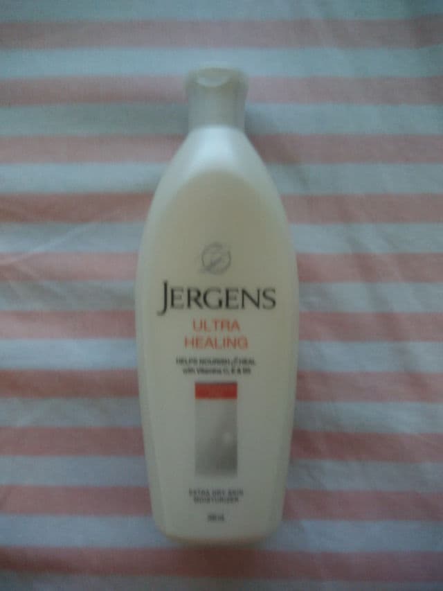 Jergens Ultra Healing Extra Dry Skin Moisturizer review photo by drmegsison